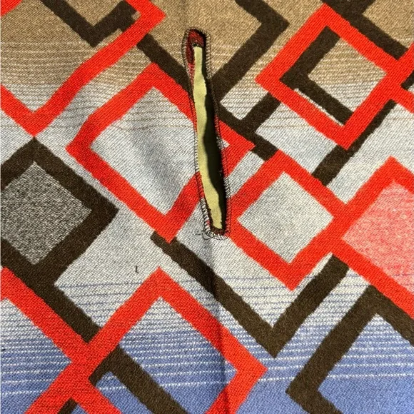 Geometric Patterned Scarf - Picture 3 of 3